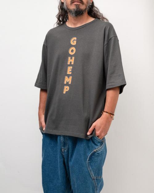 VERTICAL LOGO H/SL WIDE FITS TEE