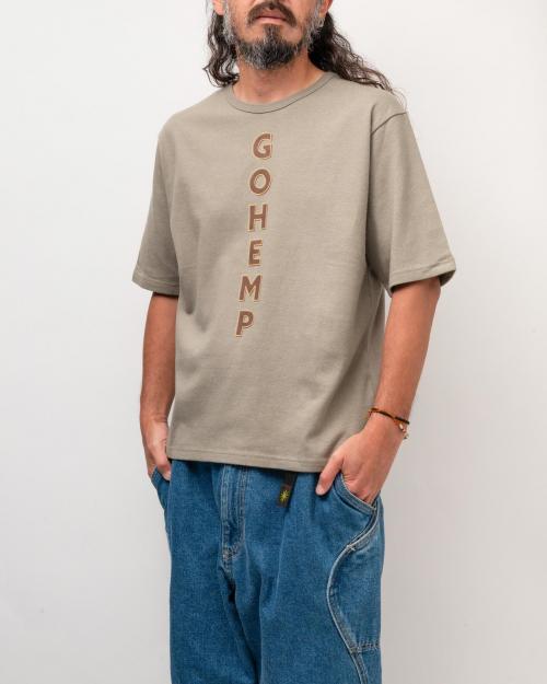 VERTICAL LOGO H/SL WIDE FITS TEE