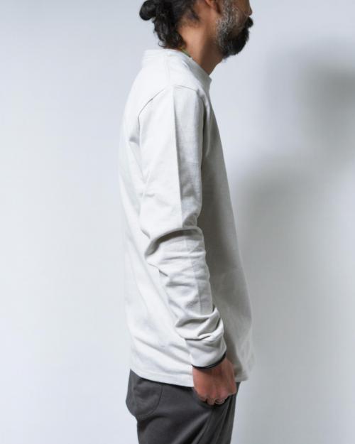 LOW POCKET TEE