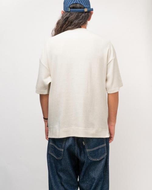 WIDE SLIT TEE