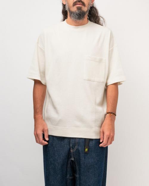 WIDE SLIT TEE