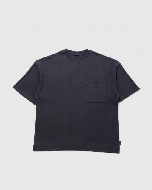 DUST BLACK