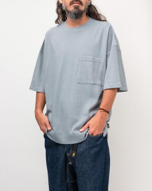 WIDE SLIT TEE