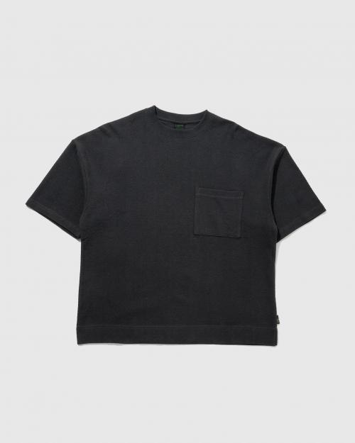 DUST BLACK