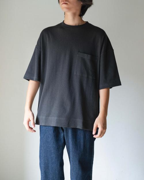 WIDE SLIT TEE