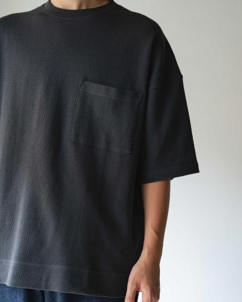 WIDE SLIT TEE