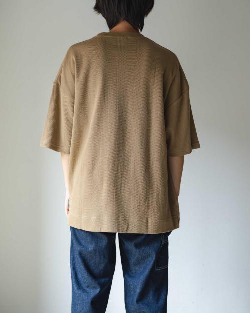 WIDE SLIT TEE