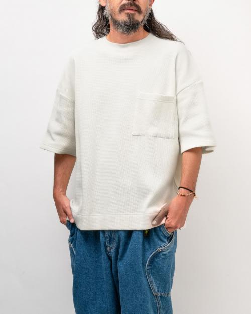 WIDE SLIT TEE