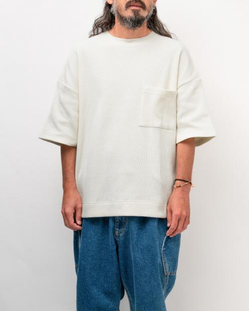 WIDE SLIT TEE