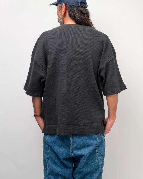 WIDE SLIT TEE