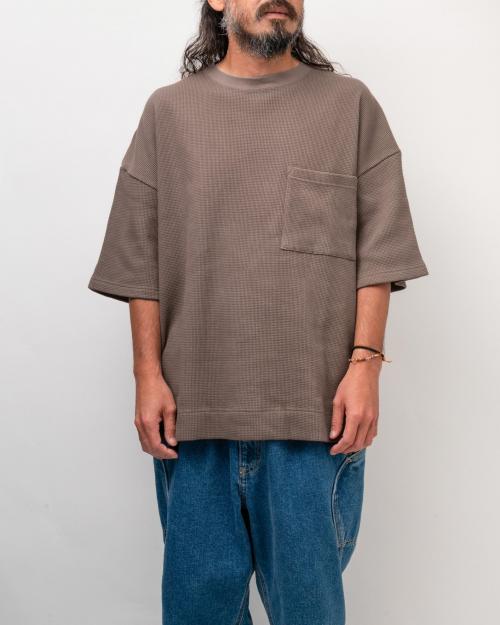 WIDE SLIT TEE