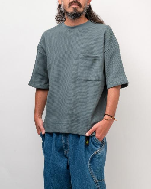 WIDE SLIT TEE
