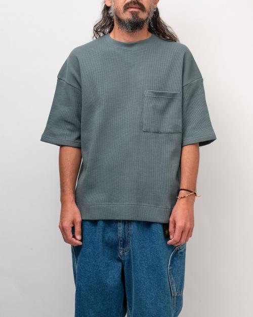 WIDE SLIT TEE