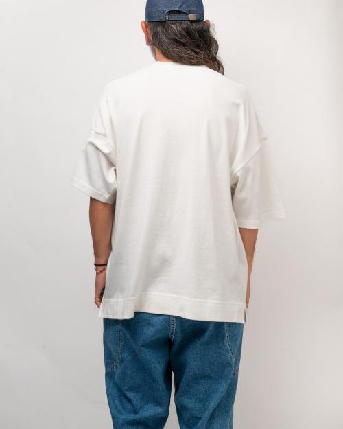 WIDE SLIT TEE