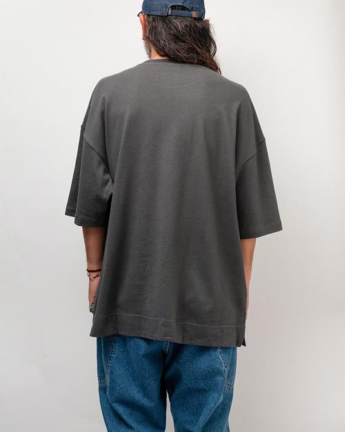 WIDE SLIT TEE