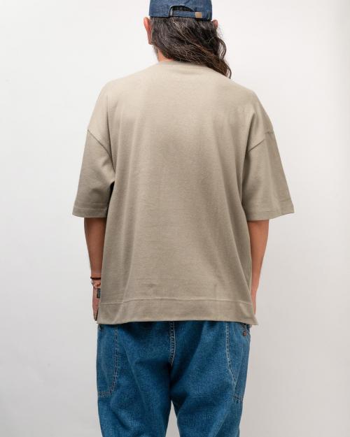 WIDE SLIT TEE