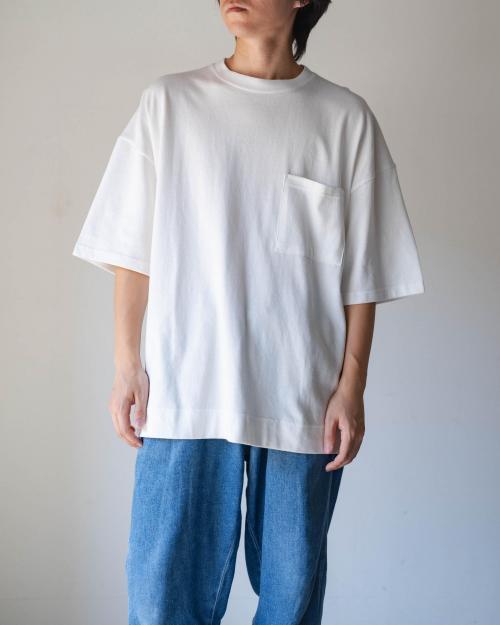 WIDE SLIT TEE