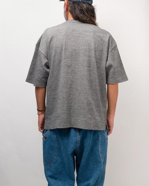 WIDE SLIT TEE