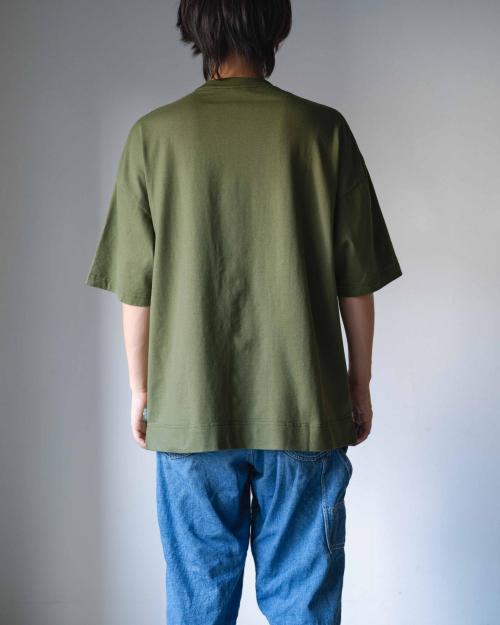 WIDE SLIT TEE