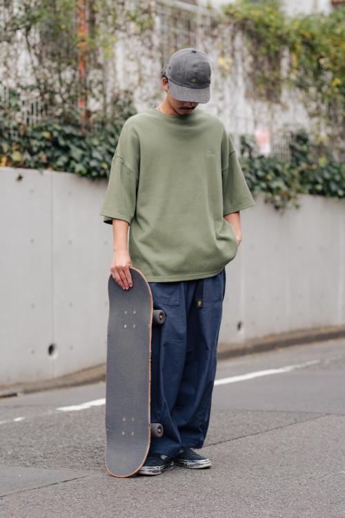 WIDE TEE