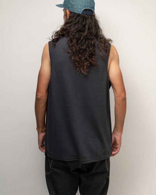 U-NECK POCKET TANK TOP