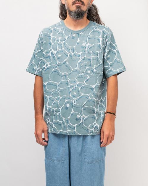 WIDE FITS POCKET TEE