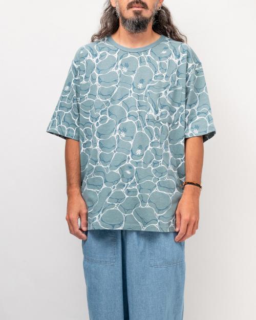 WIDE FITS POCKET TEE