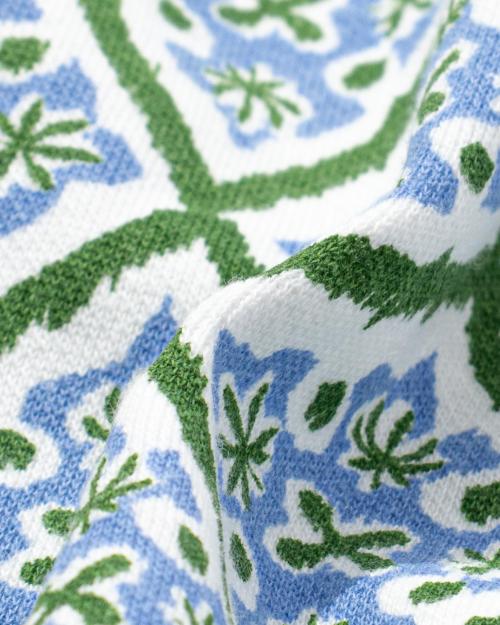 RAGLAN SLEEVE SQUARE