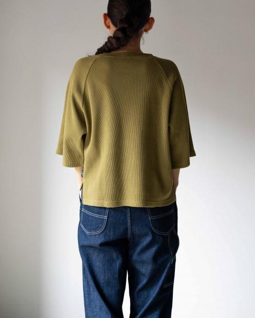 RAGLAN SLEEVE SQUARE