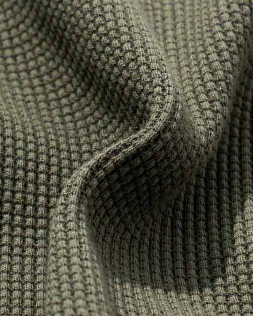 RAGLAN SLEEVE SQUARE