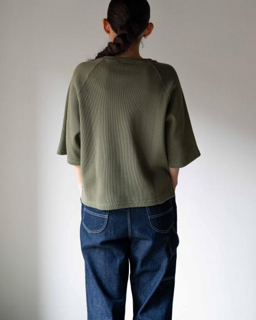 RAGLAN SLEEVE SQUARE