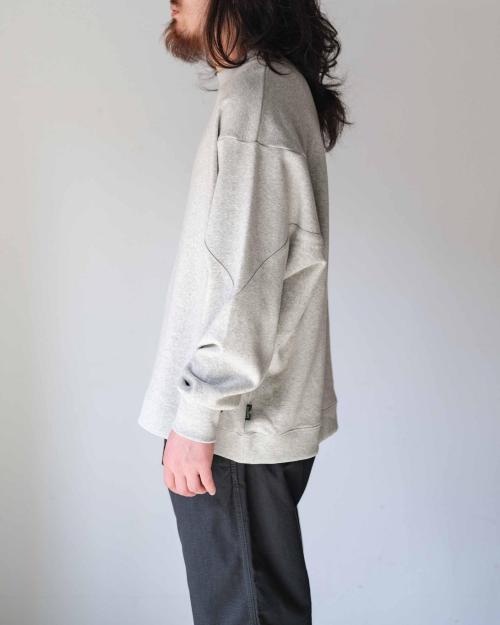 SWITCHING CREW NECK