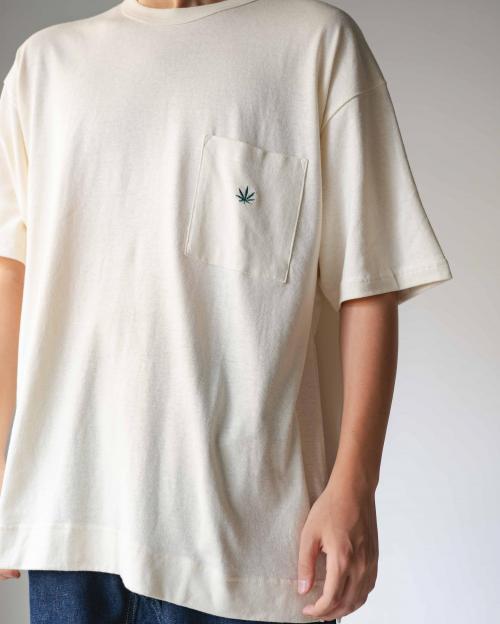 GLOBAL LEAF EMB TEE