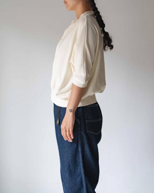 ROUND BLOUSE