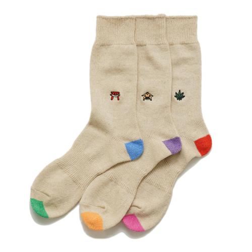 EMBROIDERY CREW SOCKS／×ANONYMOUSISM