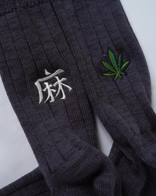 SOUVENIR EMB CREW SOCKS