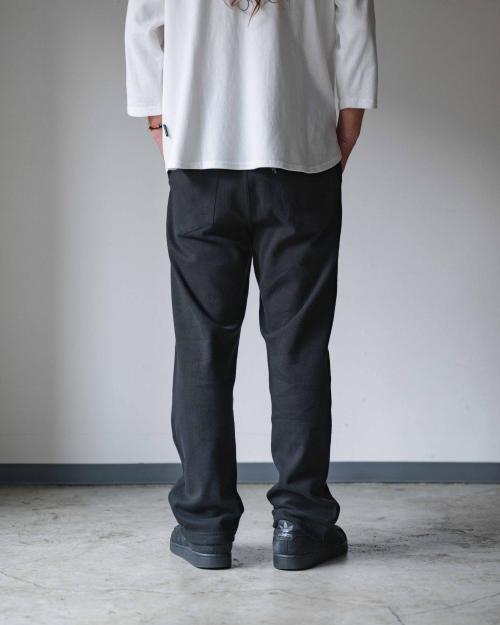 EASY STRAIGHT PANTS