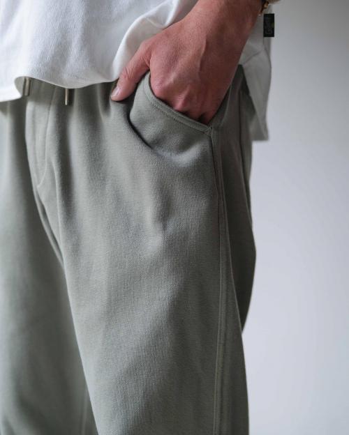 EASY STRAIGHT PANTS