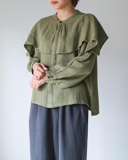 CAPE BLOUSE